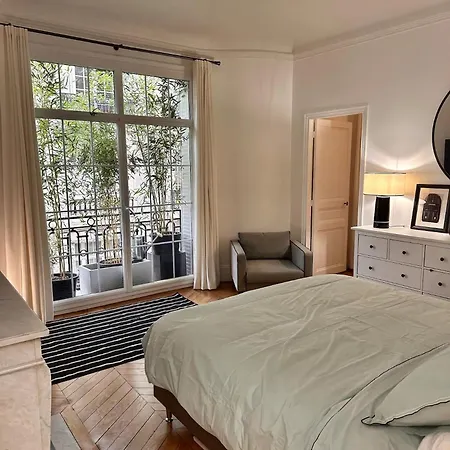 Luxury With Eiffel Tower Views Near Victor Hugo * Paris