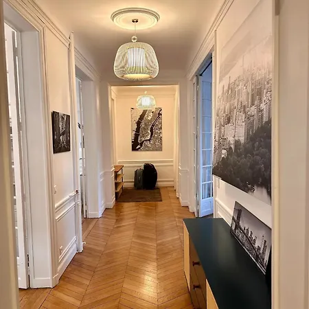Luxury With Eiffel Tower Views Near Victor Hugo Paris